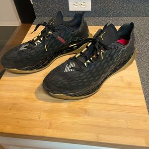 Jordan zoom trunner